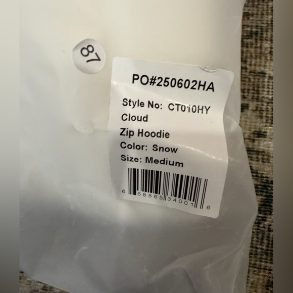 Comfrt Cloud Zip Up Hoodie Snow White Size Medium NWT - Picture 5 of 7
